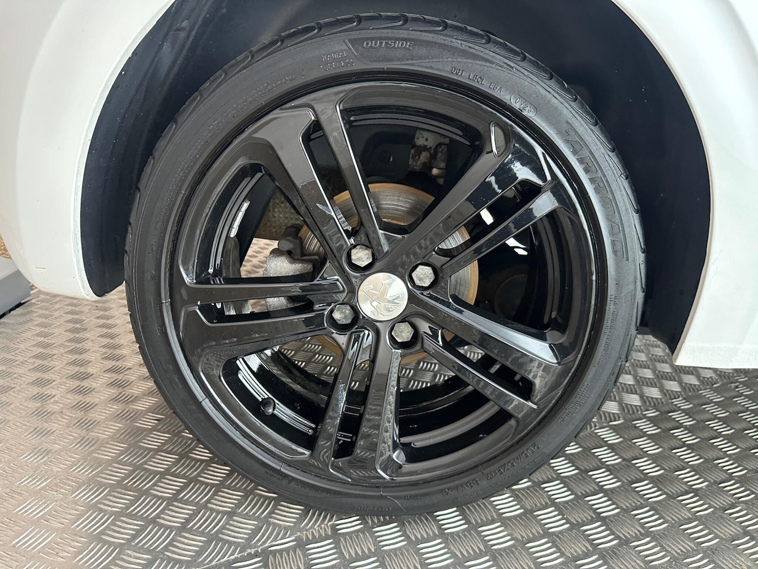 Used Peugeot 208 2017 for sale - 77838805: Photo 28