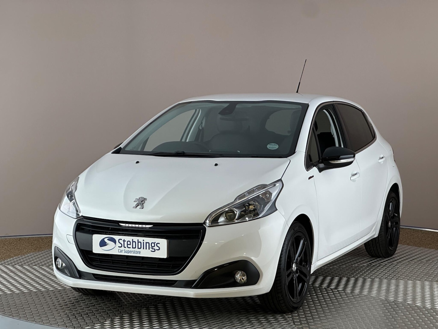 Used Peugeot 208 2017 for sale - 77838805: Photo 3