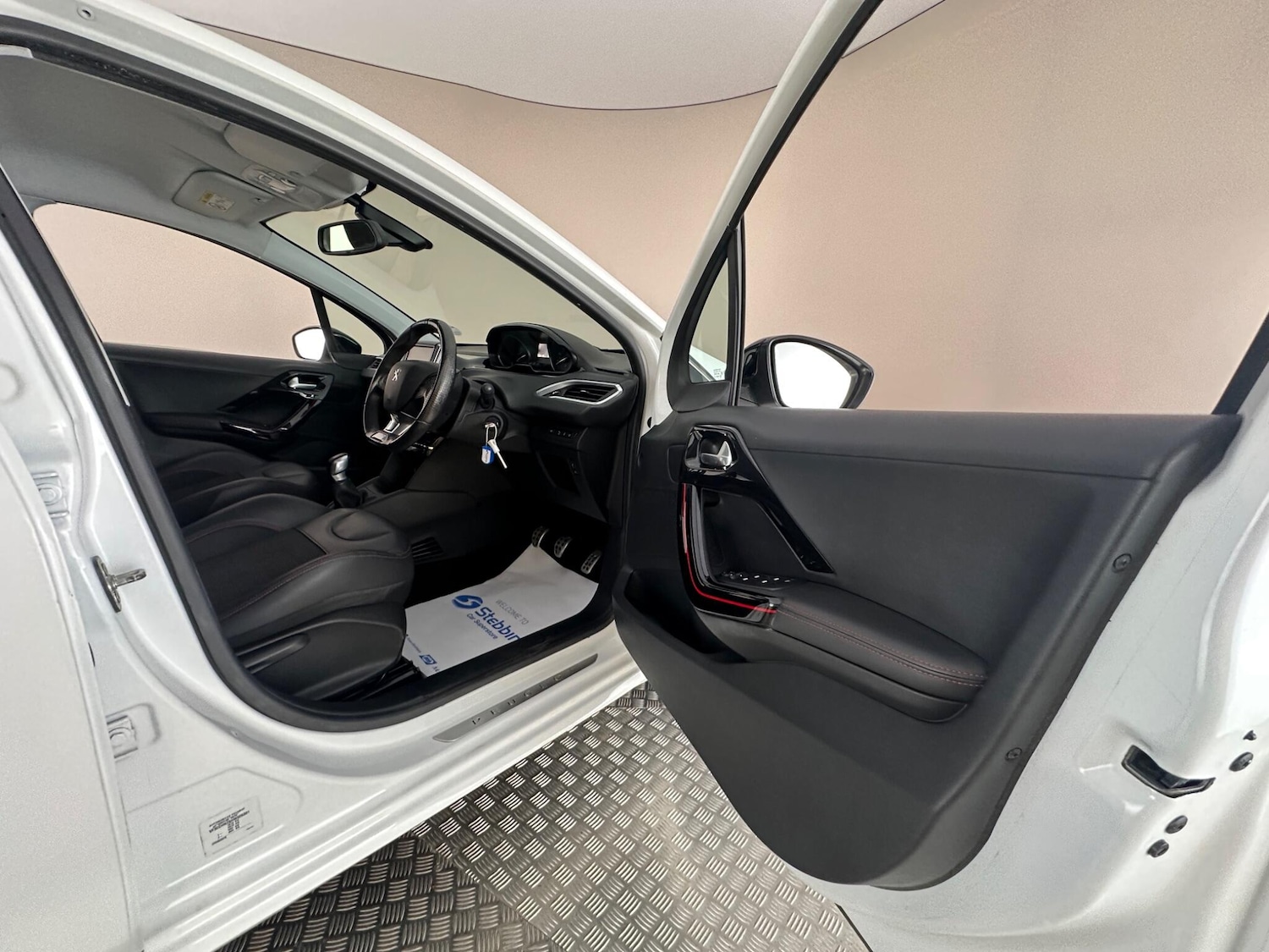 Used Peugeot 208 2017 for sale - 77838805: Photo 8