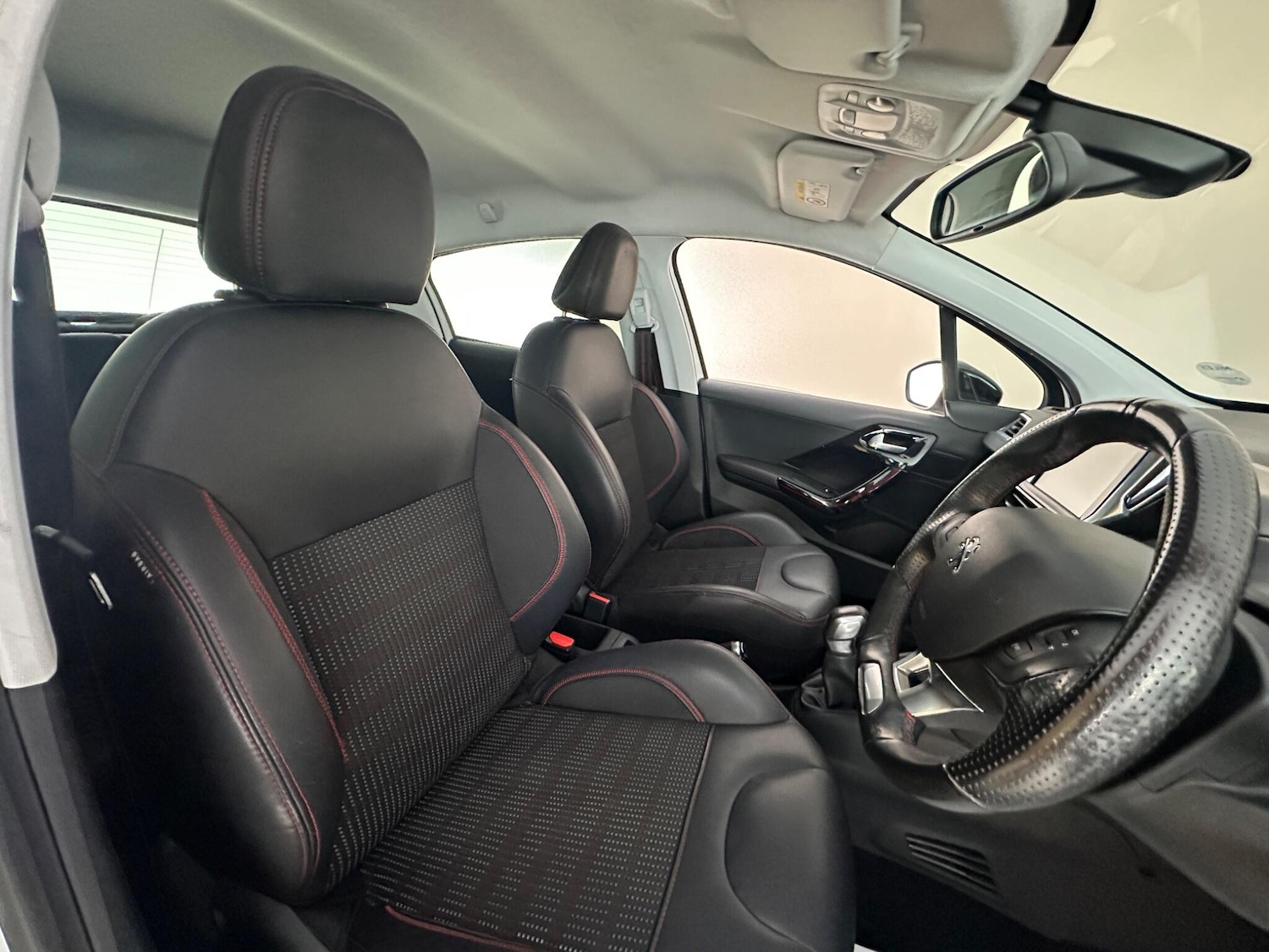 Used Peugeot 208 2017 for sale - 77838805: Photo 9