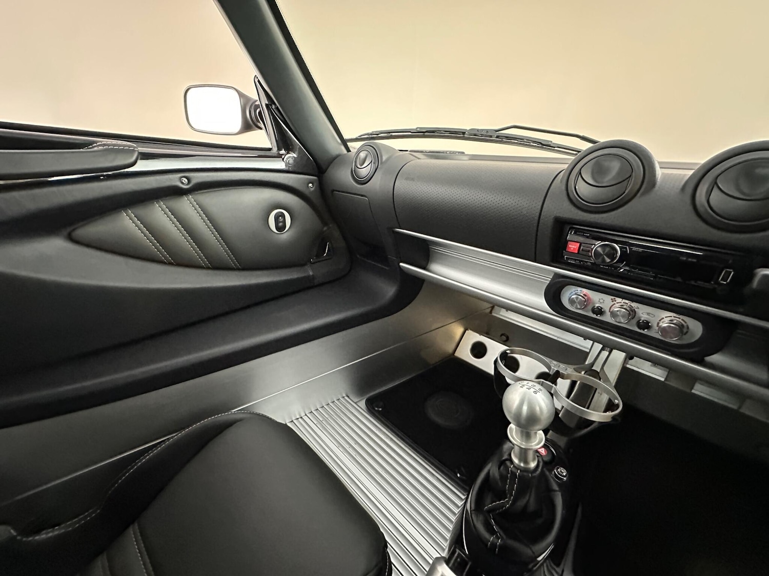 Used Lotus Elise 2014 for sale - 76585540: Photo 23