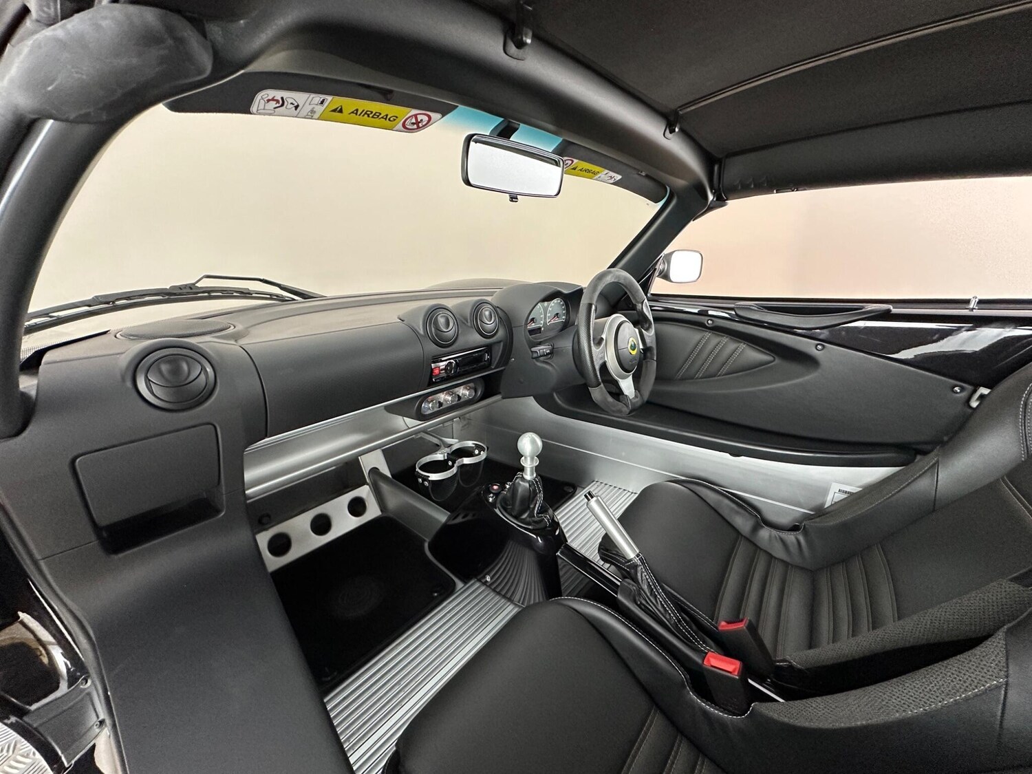 Used Lotus Elise 2014 for sale - 76585540: Photo 25