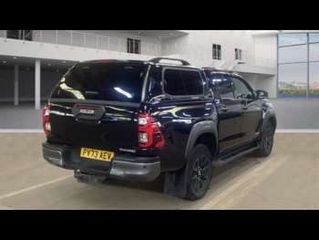 Used Toyota Hilux 2023 for sale - 74935261: Photo