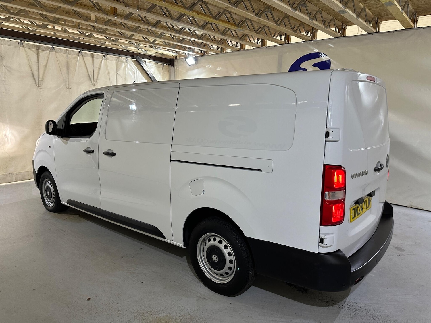 Used Vauxhall Vivaro 2024 for sale - 76152890: Photo 4