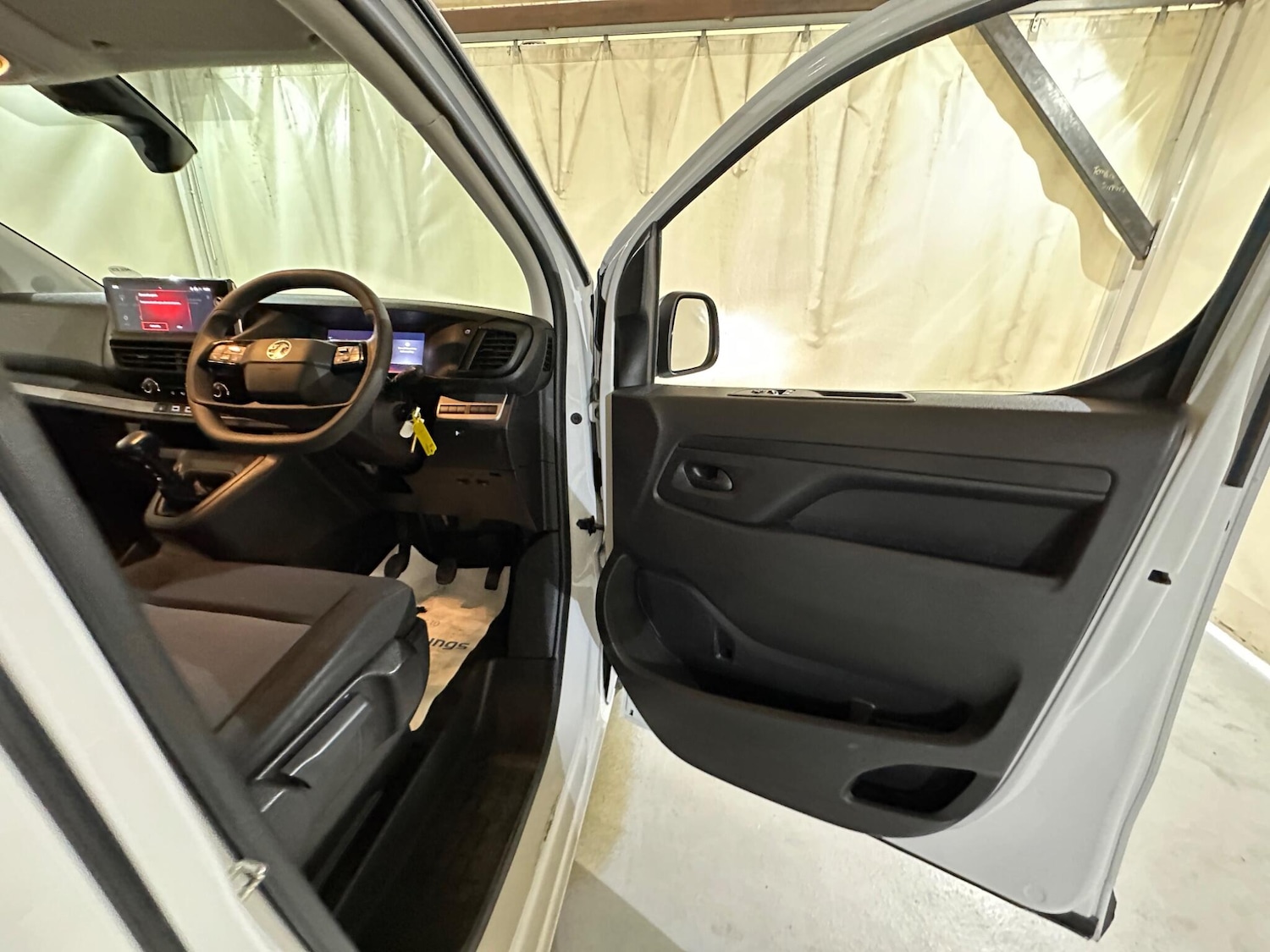 Used Vauxhall Vivaro 2024 for sale - 76152890: Photo 8