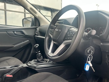 Used Isuzu D-Max 2023 for sale - 78416070: Photo