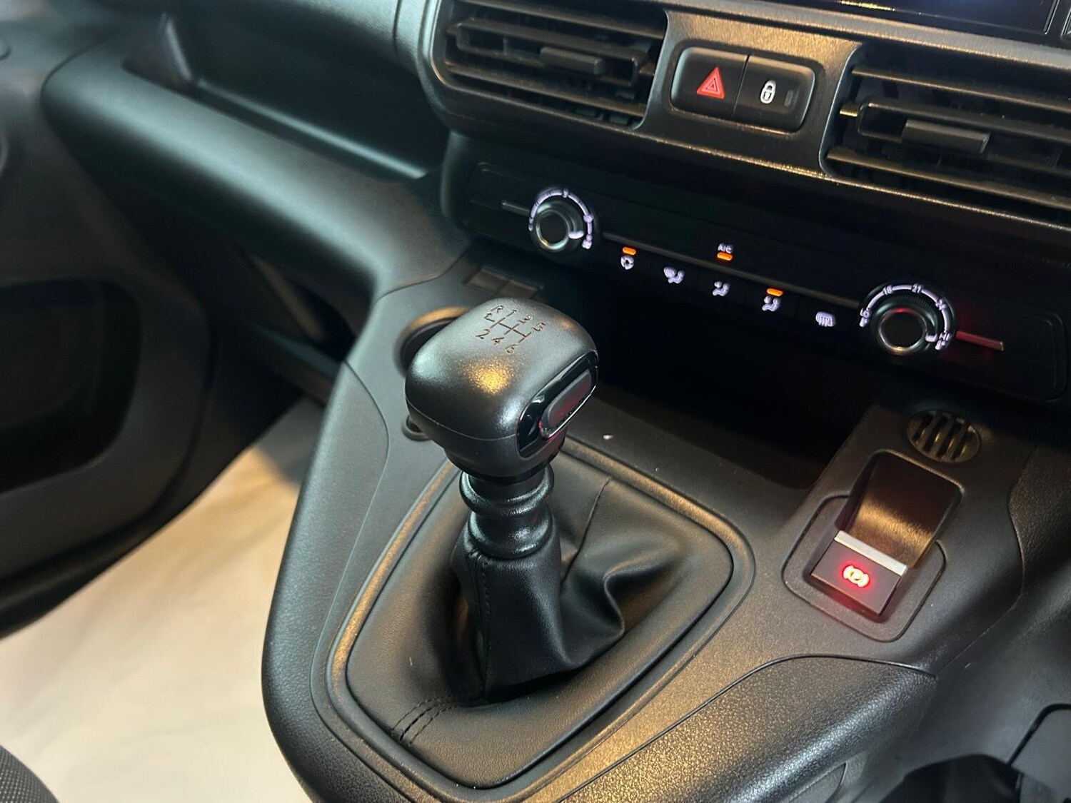 Used Peugeot Partner 2023 for sale - 77808615: Photo 21