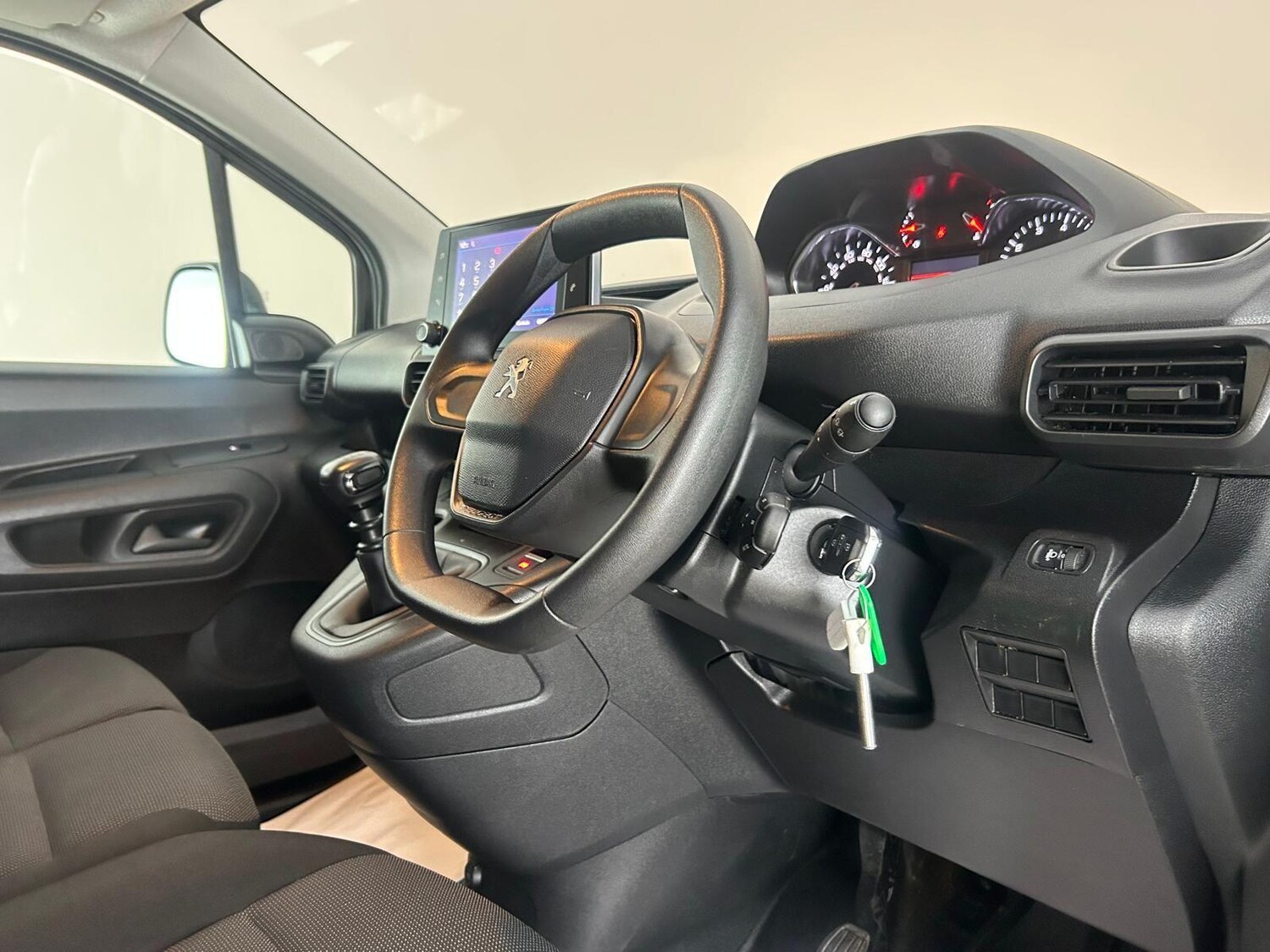 Used Peugeot Partner 2023 for sale - 77808615: Photo 24