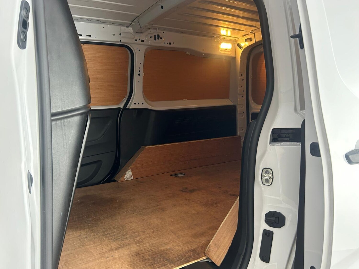 Used Peugeot Partner 2023 for sale - 77808615: Photo 27