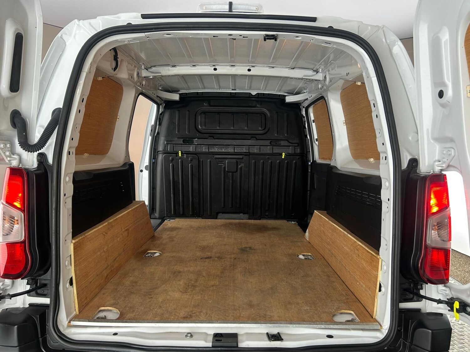 Used Peugeot Partner 2023 for sale - 77808615: Photo 28