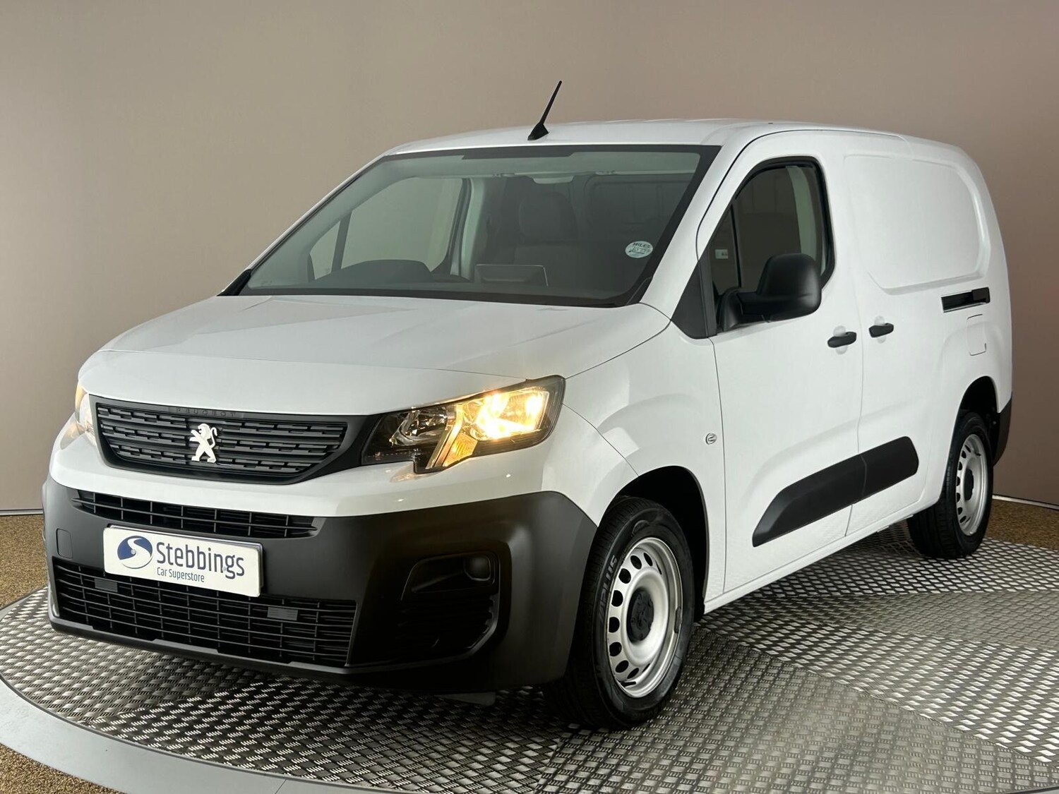 Used Peugeot Partner 2023 for sale - 77808615: Photo 3