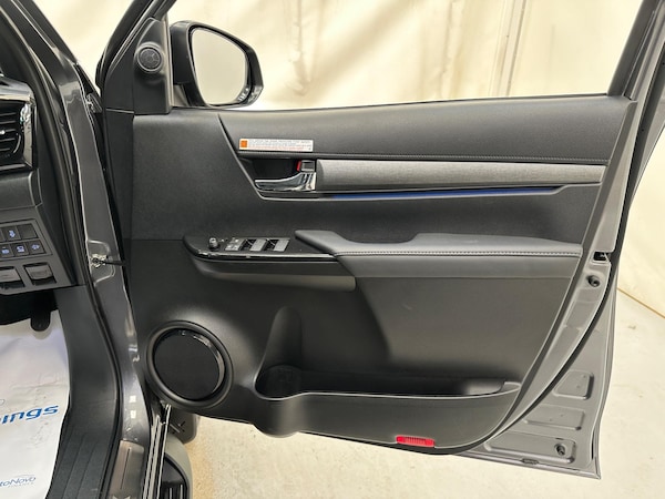 Used Toyota Hilux for sale - 74959028: Photo 11