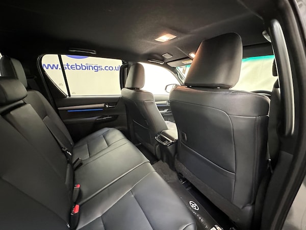 Used Toyota Hilux for sale - 74959028: Photo 19