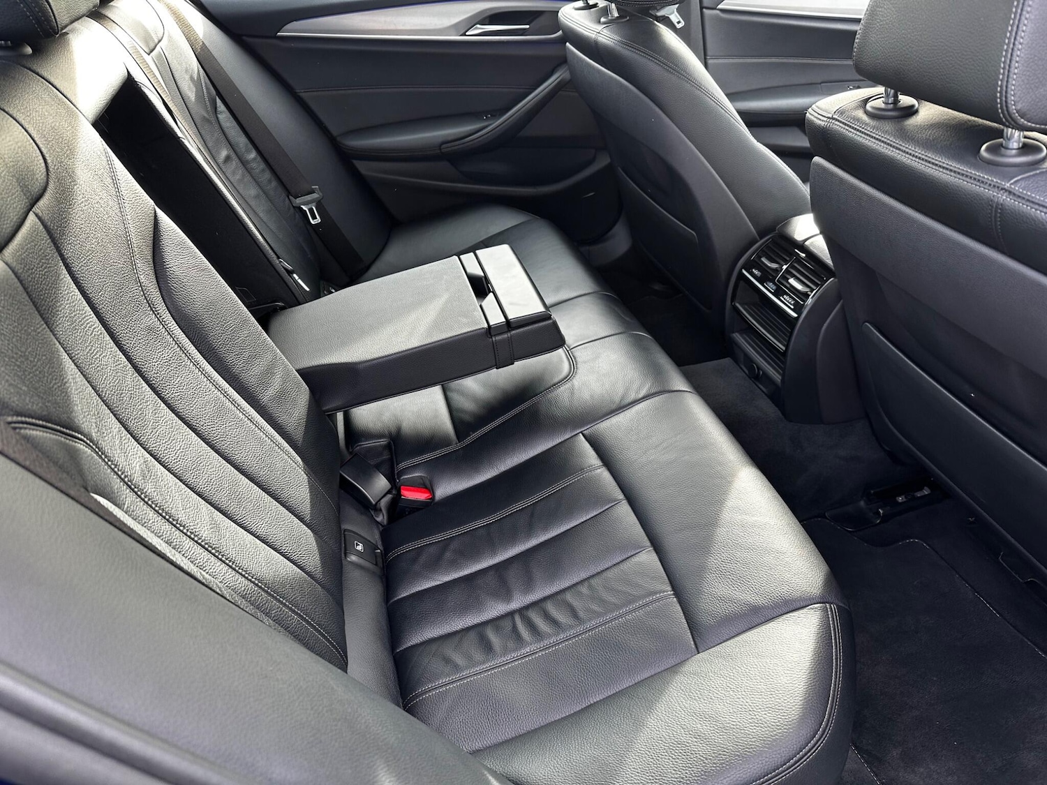 Used BMW 5 Series 2018 for sale - 77940698: Photo 17