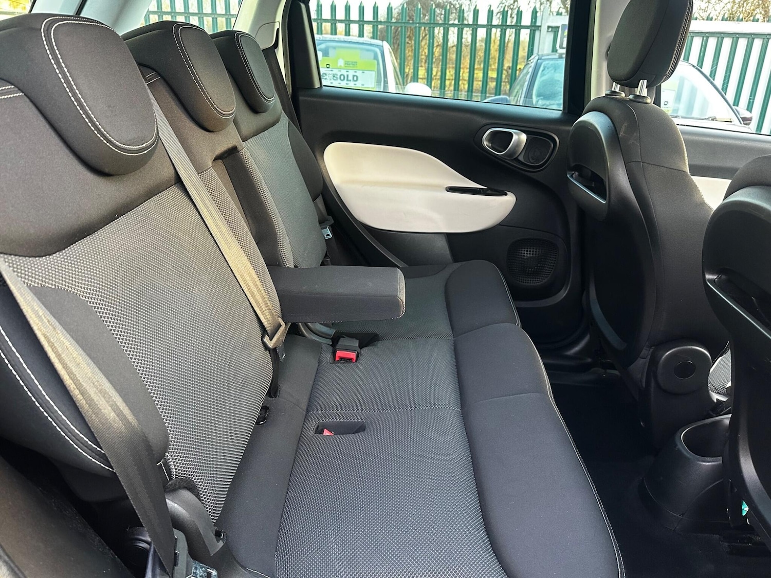 Used Fiat 500L 2015 for sale - 77119809: Photo 11