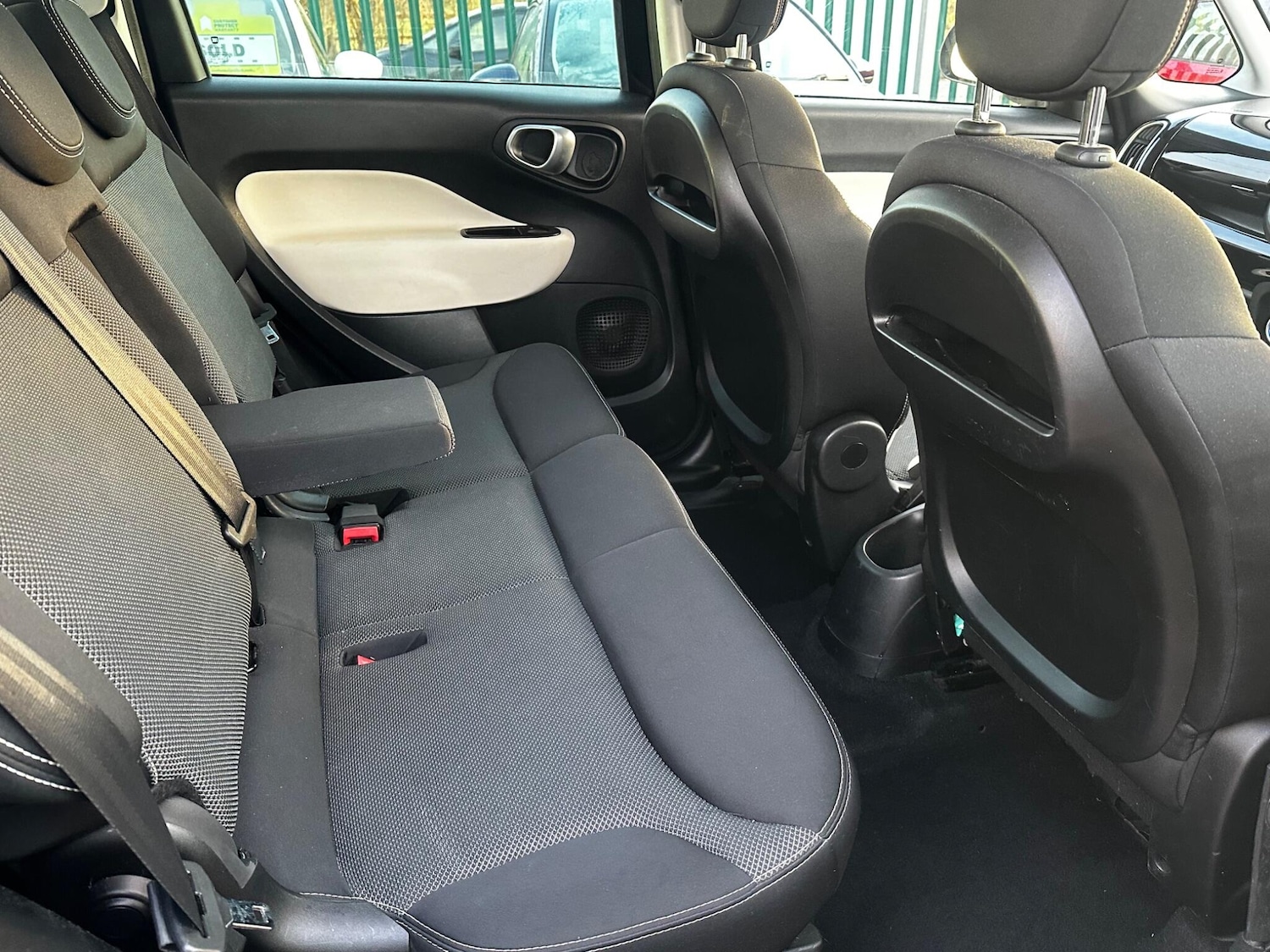 Used Fiat 500L 2015 for sale - 77119809: Photo 9