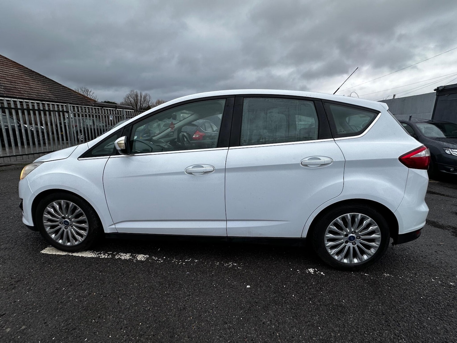 Used Ford C-Max 2011 for sale - 77290649: Photo 5