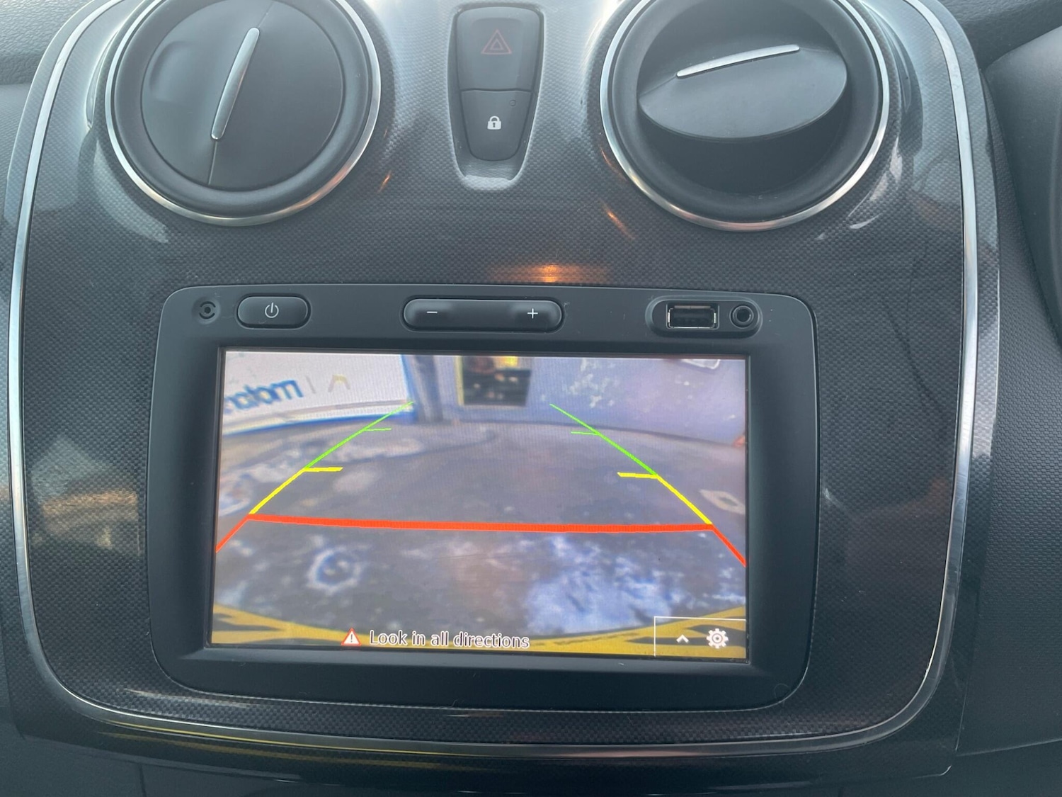 Used Dacia Sandero 2017 for sale - 76658248: Photo 24