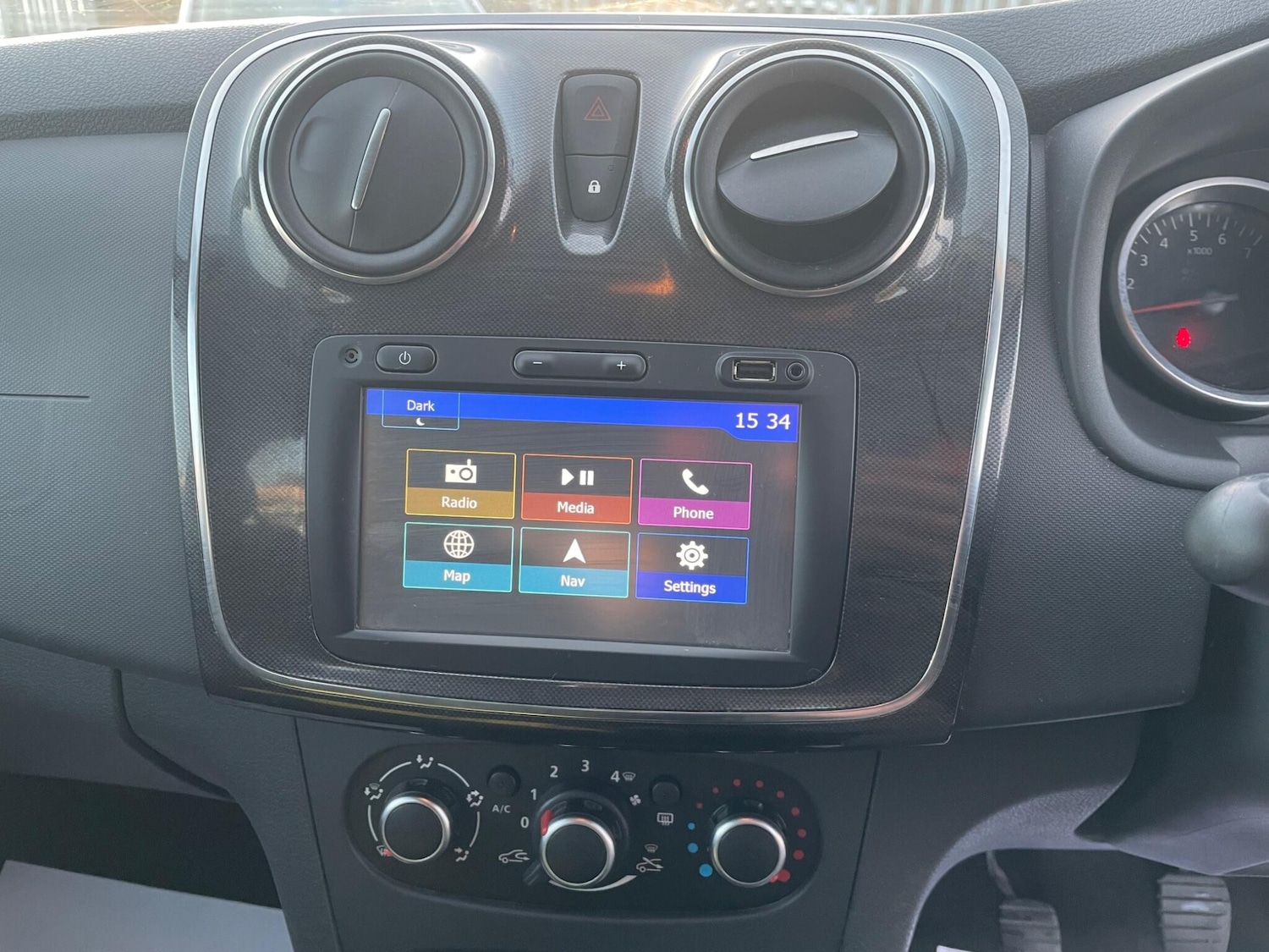 Used Dacia Sandero 2017 for sale - 76658248: Photo 25