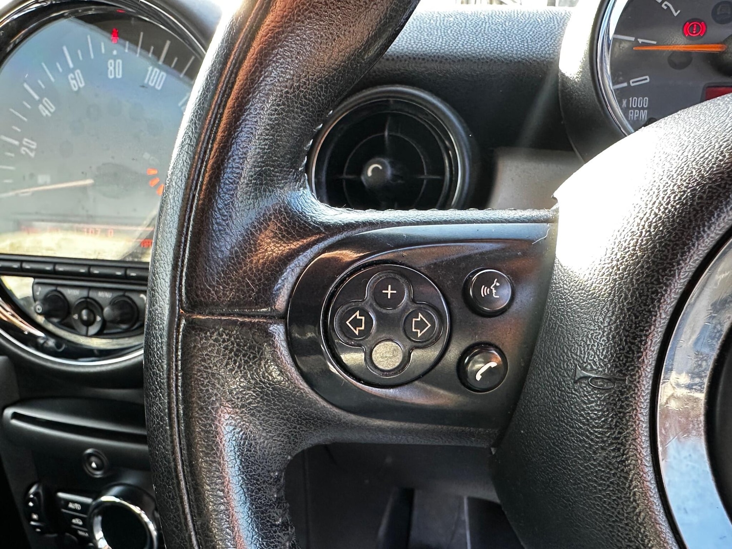 Used MINI Convertible 2015 for sale - 77163265: Photo 25