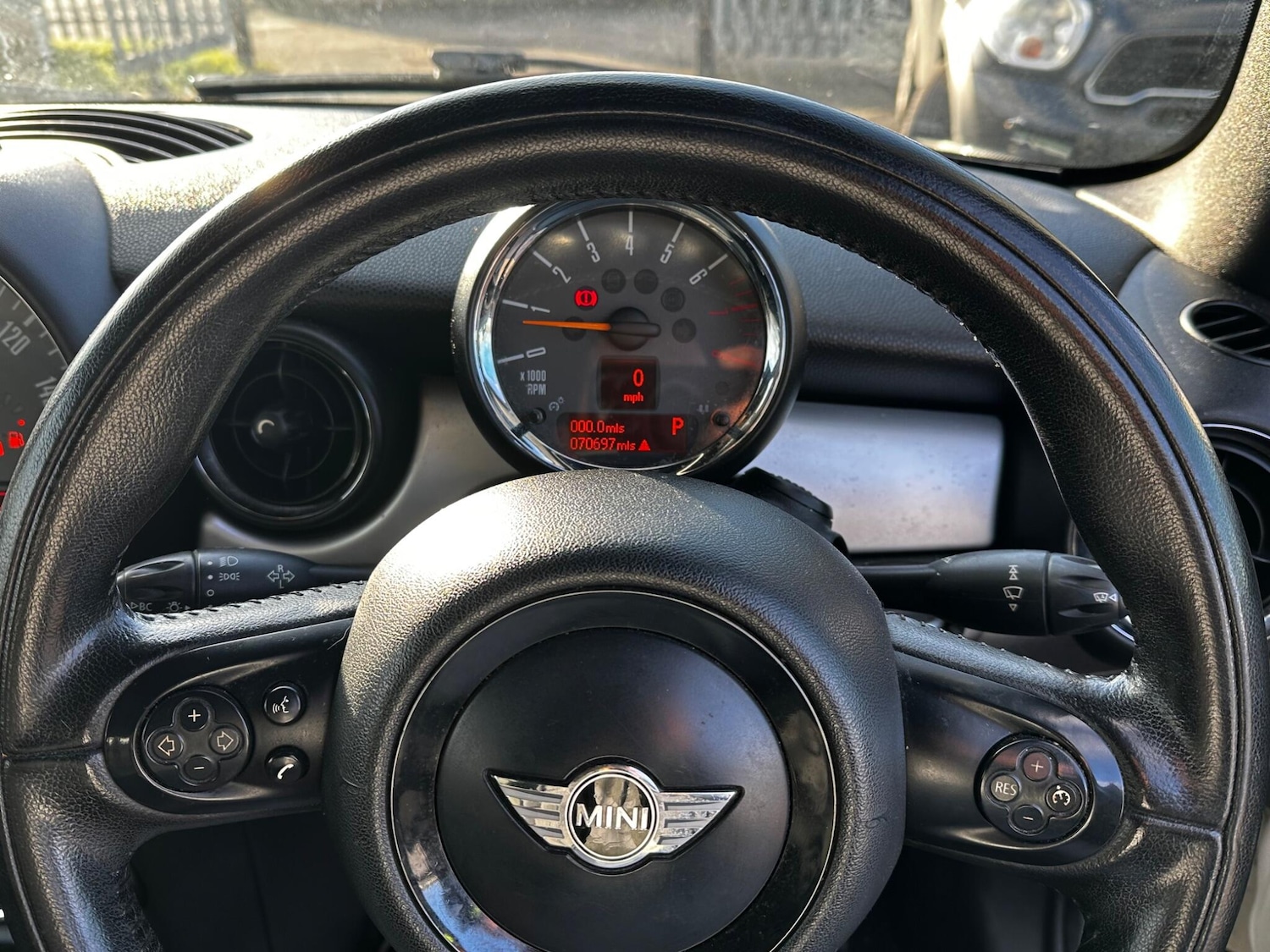 Used MINI Convertible 2015 for sale - 77163265: Photo 27