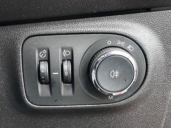 Used Vauxhall ADAM 2014 for sale - 76317993: Photo 13