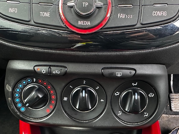 Used Vauxhall ADAM 2014 for sale - 76317993: Photo 18