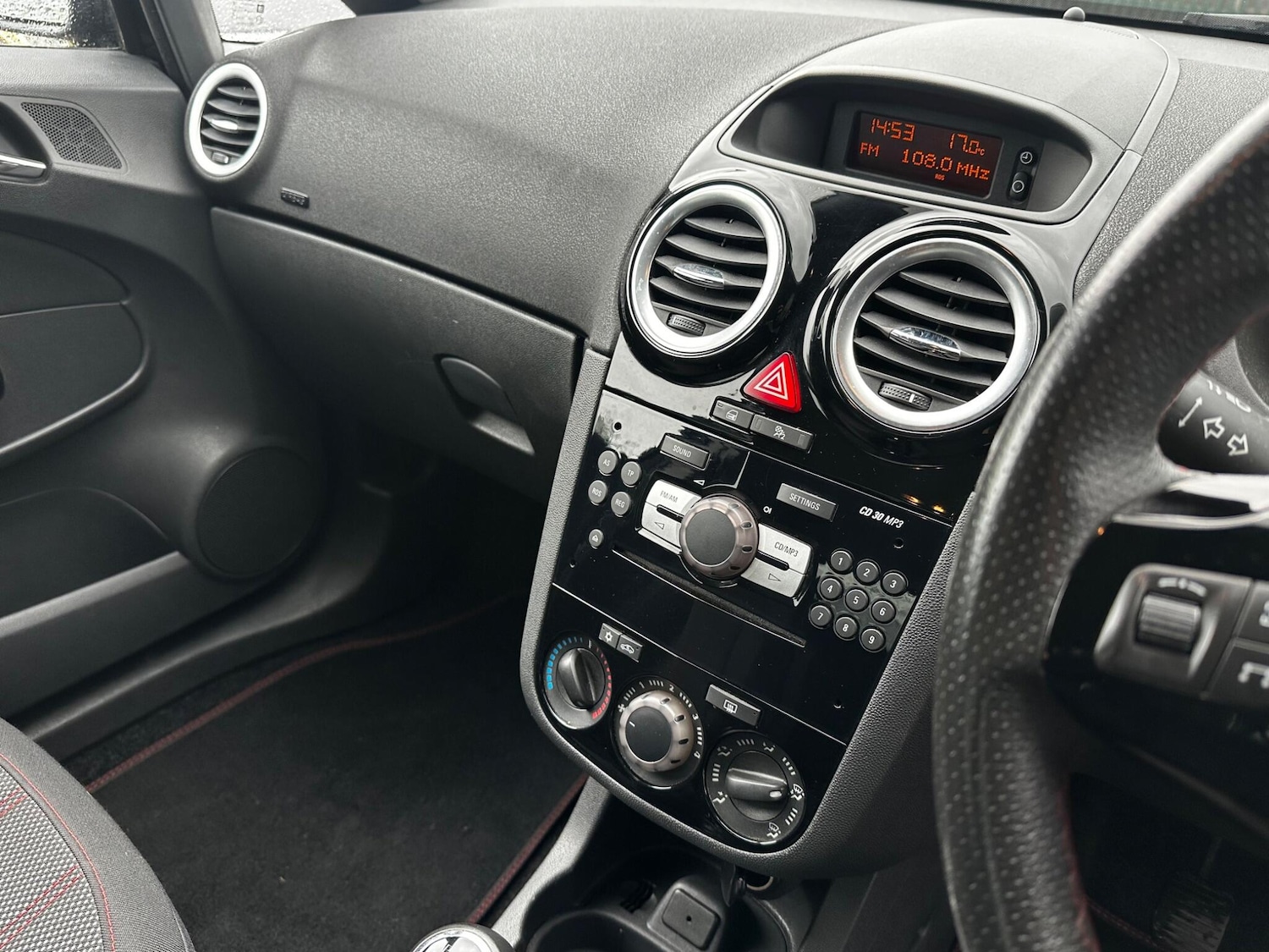 Used Vauxhall Corsa 2011 for sale - 76423828: Photo 19