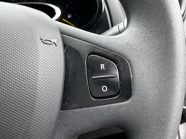 Used Renault Clio 2014 for sale - 76250945: Photo 12