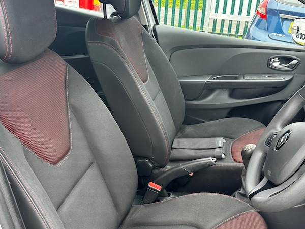 Used Renault Clio 2014 for sale - 76250945: Photo 14