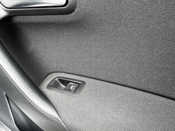 Used Volkswagen Polo 2015 for sale - 76270864: Photo 14