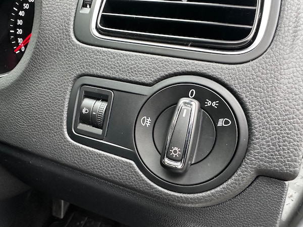 Used Volkswagen Polo 2015 for sale - 76270864: Photo 16