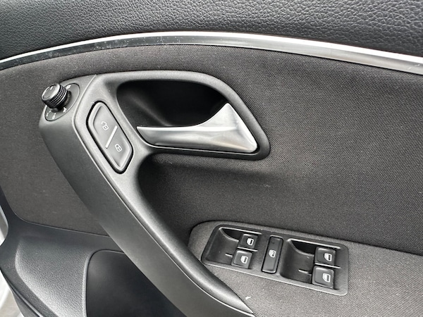Used Volkswagen Polo 2015 for sale - 76270864: Photo 17