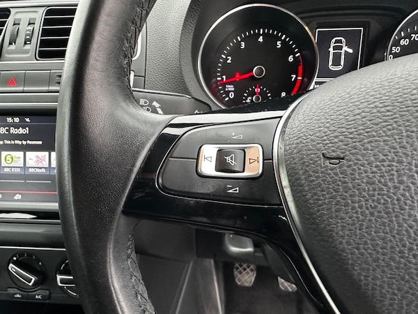 Used Volkswagen Polo 2015 for sale - 76270864: Photo 18