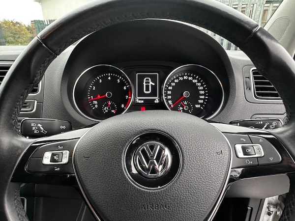 Used Volkswagen Polo 2015 for sale - 76270864: Photo 20
