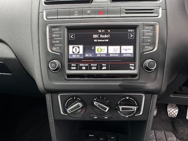 Used Volkswagen Polo 2015 for sale - 76270864: Photo 23