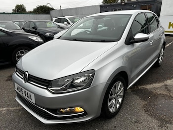 Used Volkswagen Polo 2015 for sale - 76270864: Photo 4