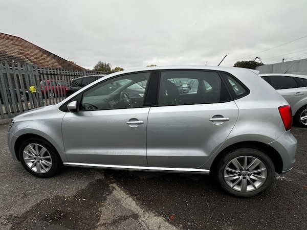 Used Volkswagen Polo 2015 for sale - 76270864: Photo 5