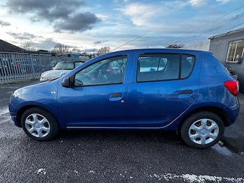 Used Dacia Sandero 2014 for sale - 77315399: Photo