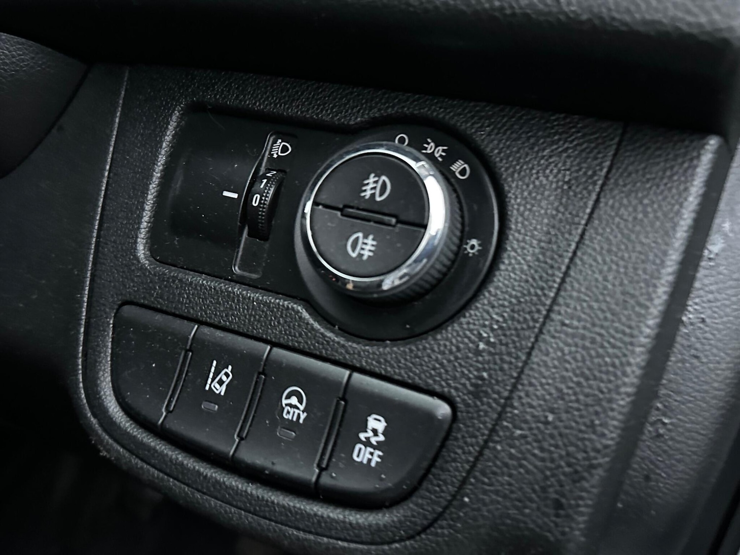 Used Vauxhall Viva 2015 for sale - 77155365: Photo 11