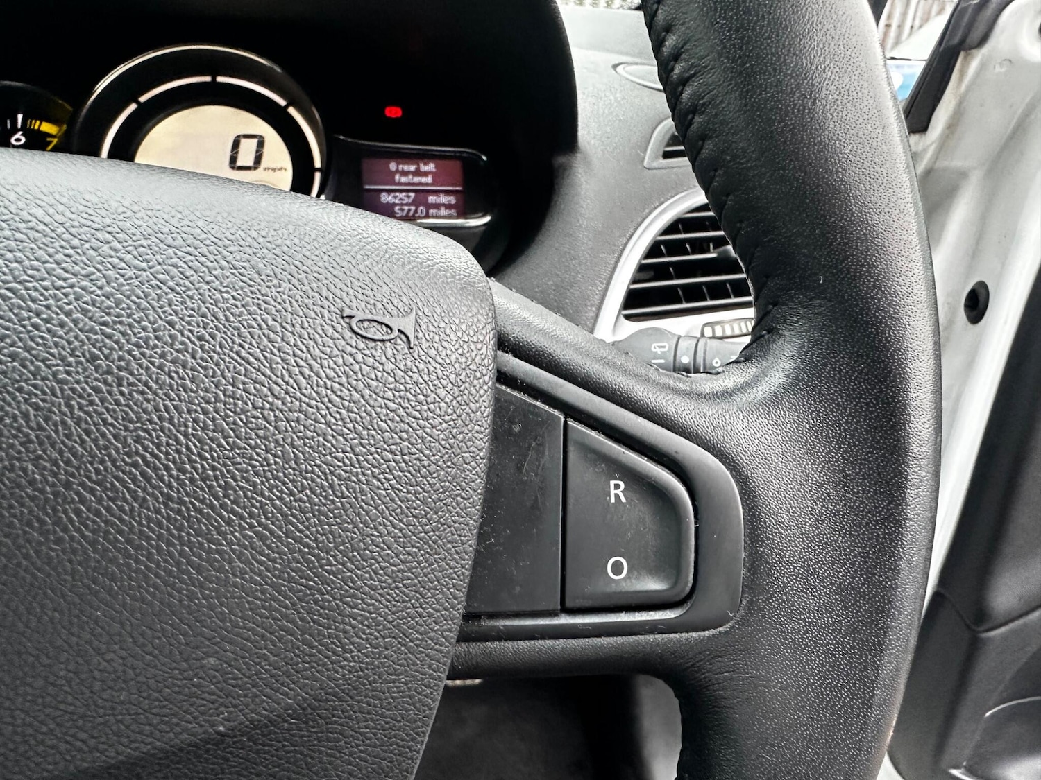 Used Renault Megane 2015 for sale - 77696506: Photo 11