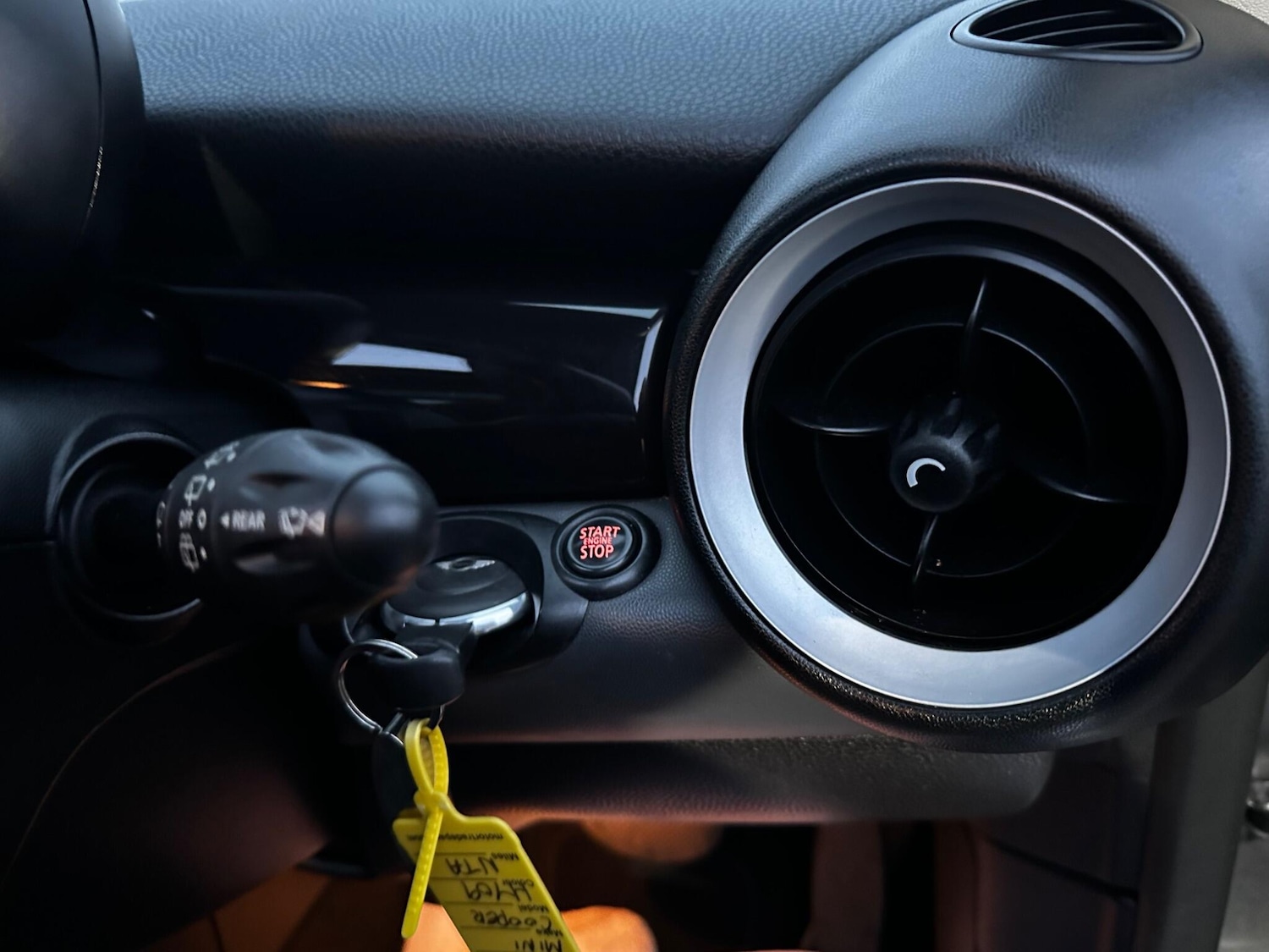 Used MINI Hatch 2009 for sale - 76619960: Photo 9