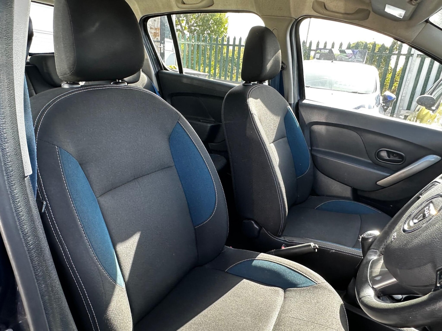 Used Dacia Sandero 2015 for sale - 76175234: Photo 11