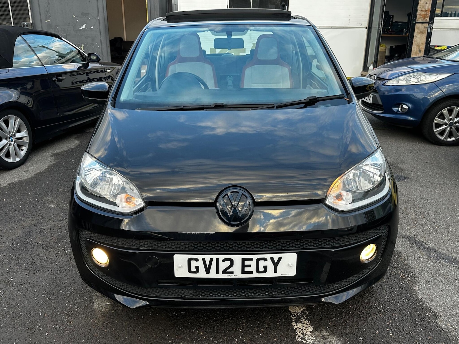 Used Volkswagen up! 2012 for sale - 76441172: Photo 2