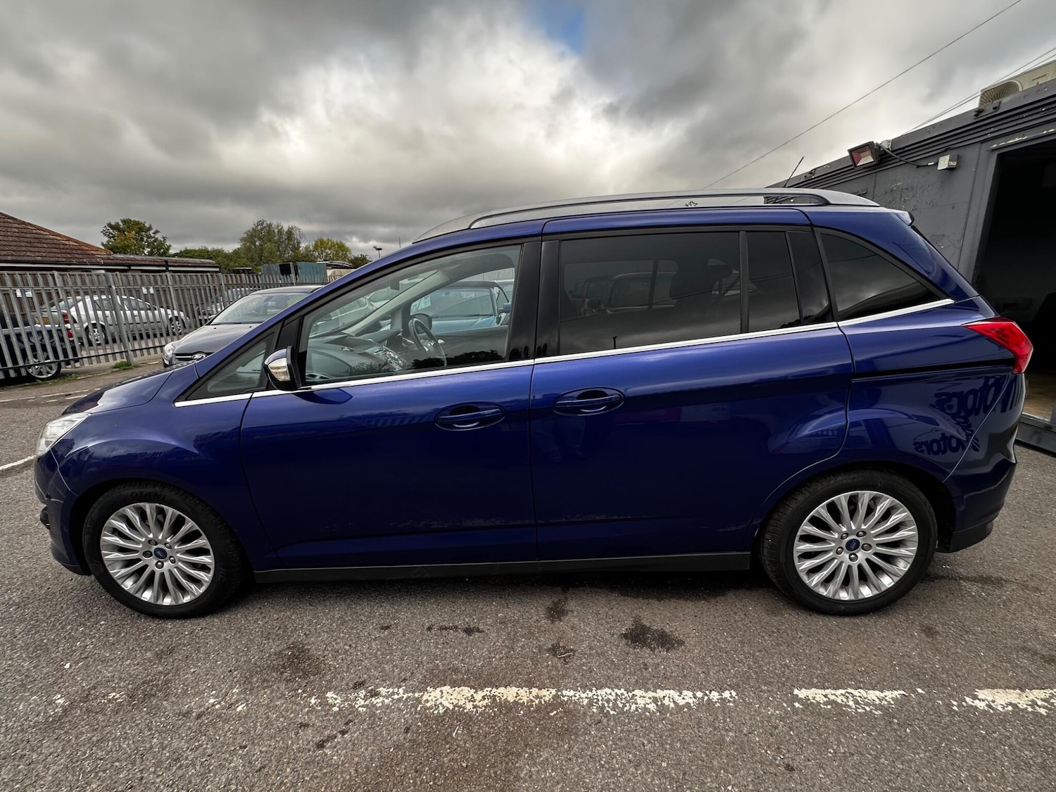 Used Ford Grand C-Max 2015 for sale - 76486000: Photo 5