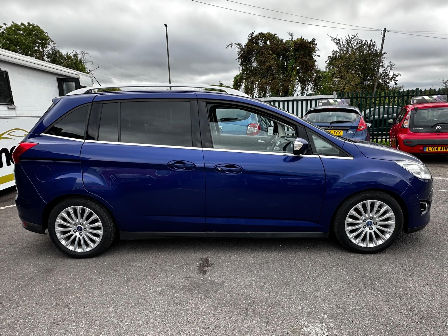 Used Ford Grand C-Max 2015 for sale - 76486000: Photo 9