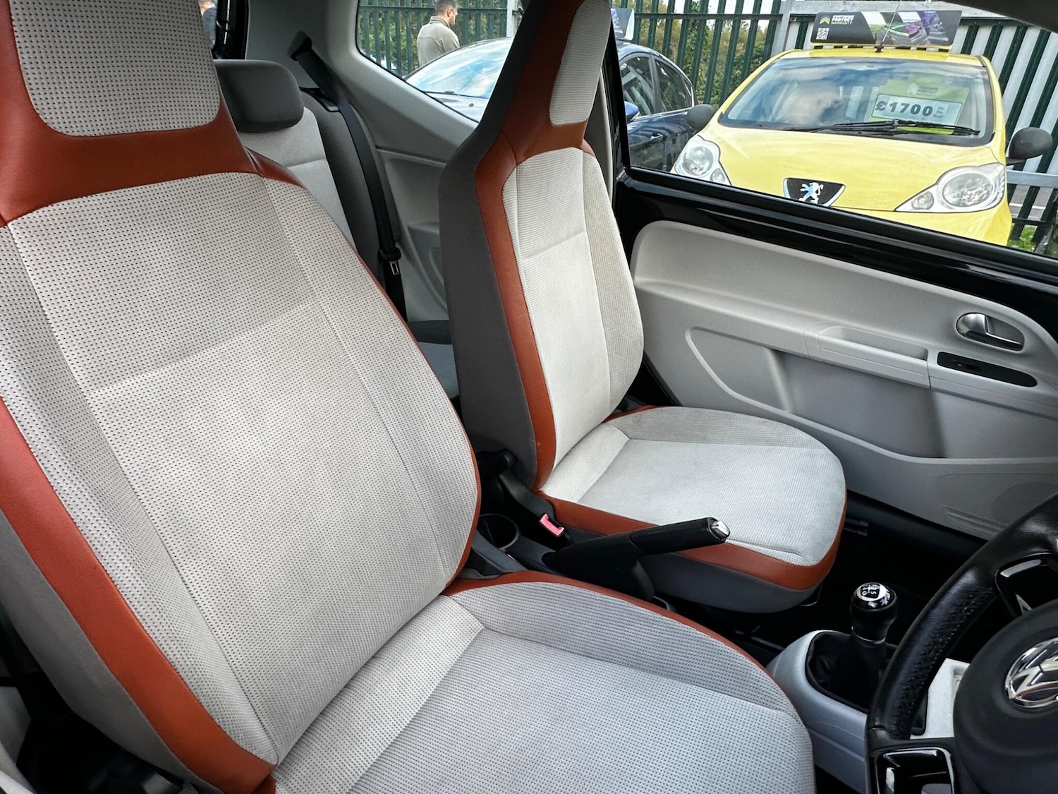 Used Volkswagen up! 2012 for sale - 76561955: Photo 19