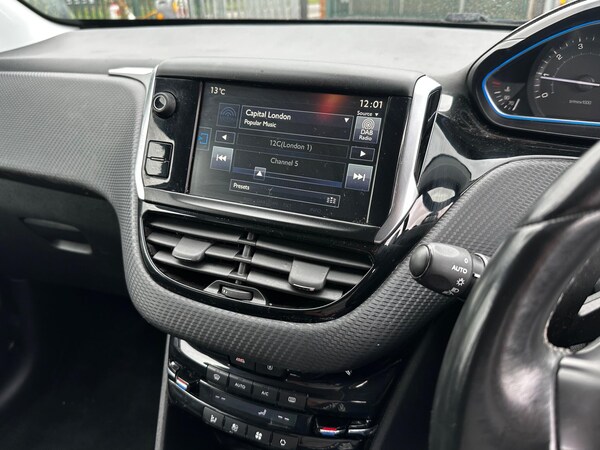 Used Peugeot 2008 2014 for sale - 76215302: Photo 16