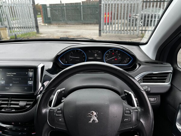 Used Peugeot 2008 2014 for sale - 76215302: Photo 17