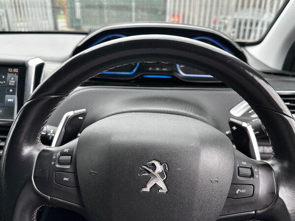Used Peugeot 2008 2014 for sale - 76215302: Photo 18